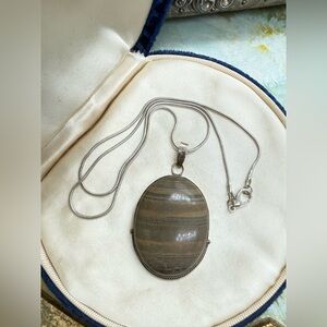 Vintage Sterling silver large natural banded stone pendant necklace